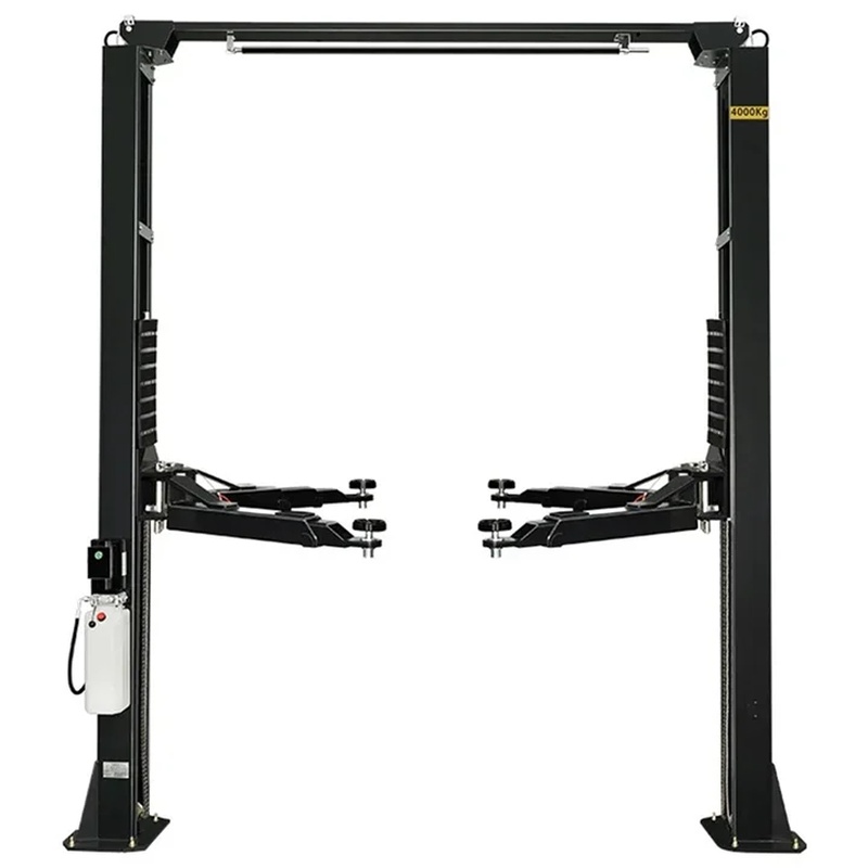 Car Lift - Tricar製、低価格で頑丈な00KG対応の手動式ダブルコラムガントリーリフト。油圧式で4トンまで対応し、2本の支柱で車両を吊り上げる。
